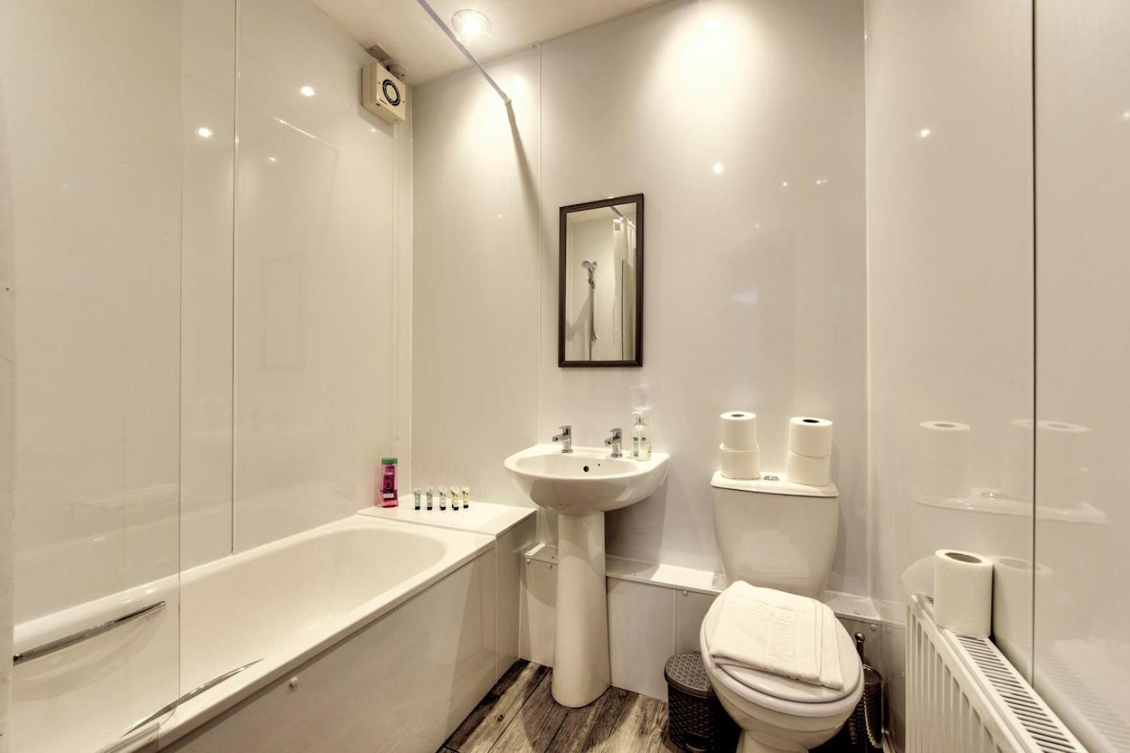 Guestready - Bright & Airy 1Br Flat In Center Leilighet Edinburgh Eksteriør bilde
